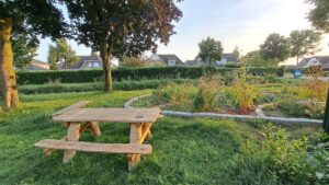 Alem picknickbank Hogeweg Rossum 3